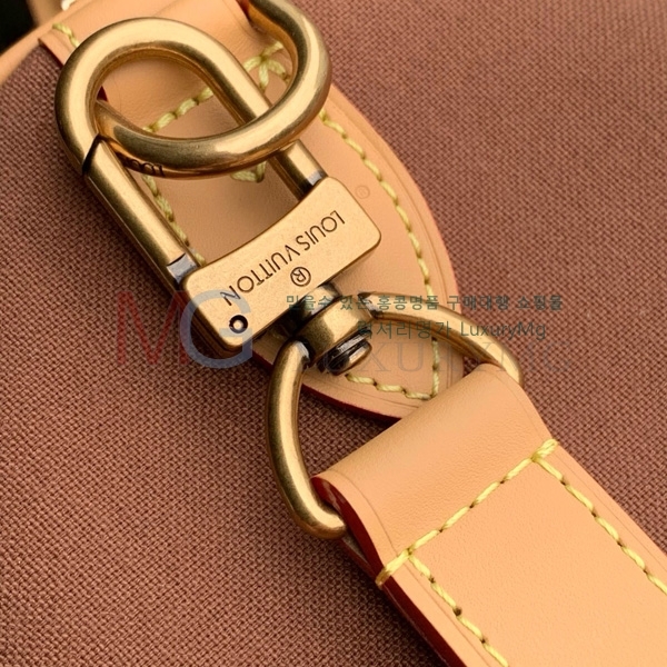 ���̺��� x �۷� �ϰ� ���ǵ� 25 M15218-1