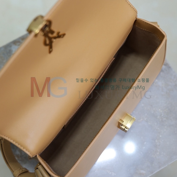 ���ζ� ���丮�� ����� 832330-203