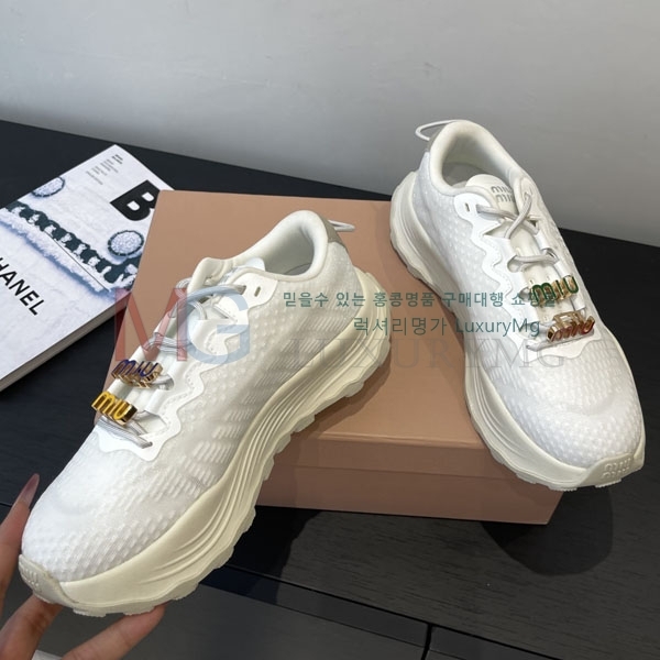 ���� �̿�̿� ����Ŀ�� MIU660321-1
