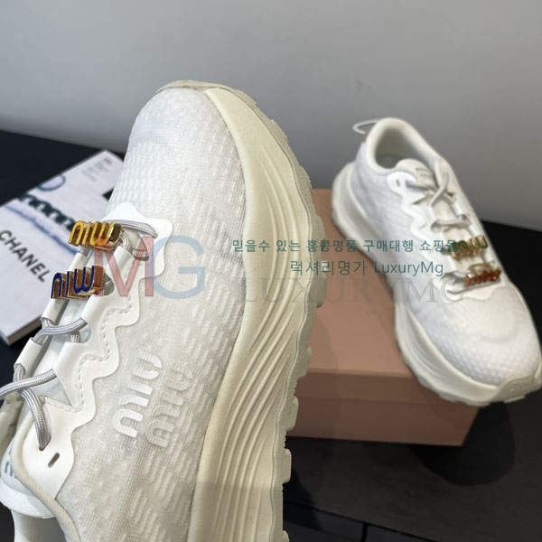���� �̿�̿� ����Ŀ�� MIU660321-1