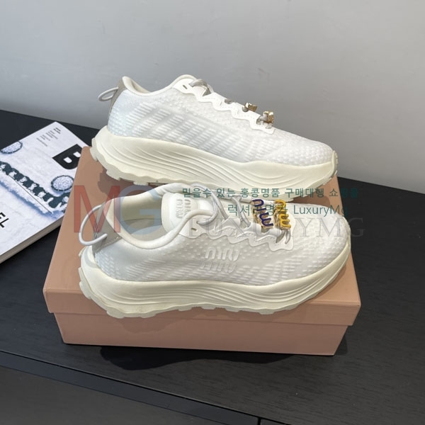 ���� �̿�̿� ����Ŀ�� MIU660321-1