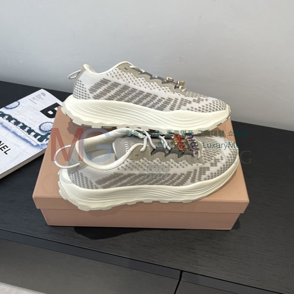 ���� �̿�̿� ����Ŀ�� MIU660321