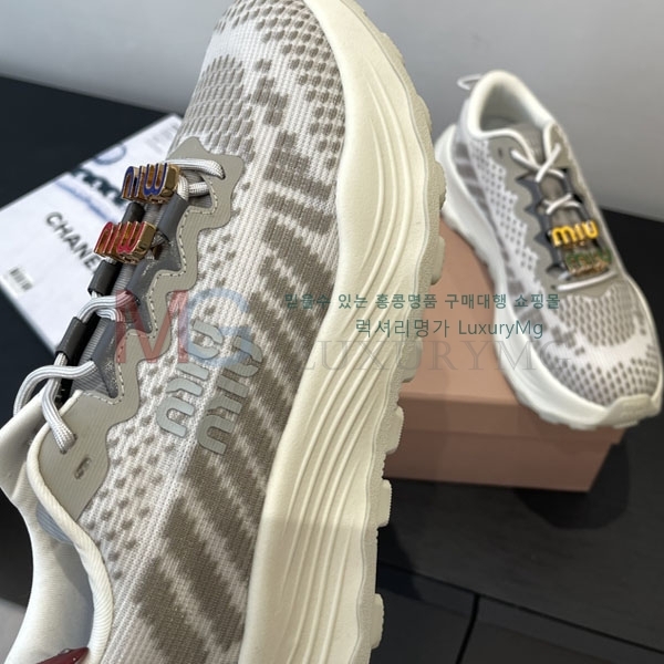 ���� �̿�̿� ����Ŀ�� MIU660321