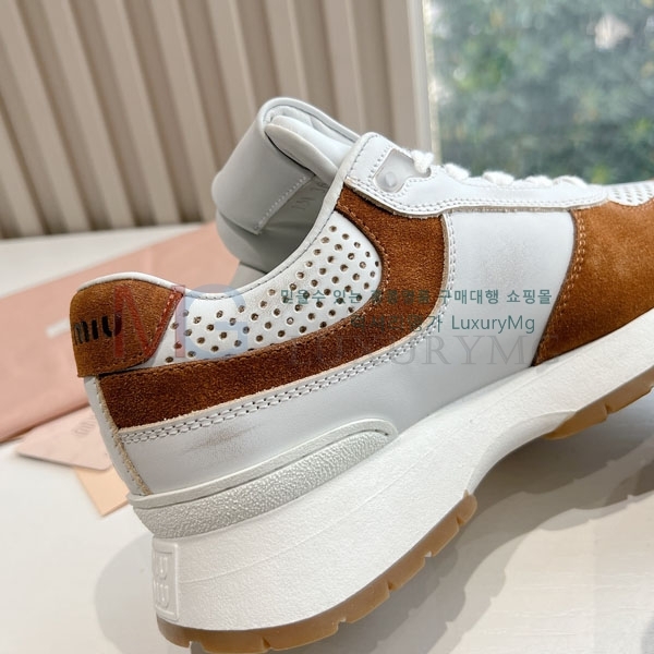 ���� �̿�̿� ����Ŀ�� MIU684110