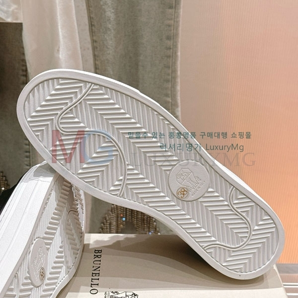 ���� ���ڷ� ��ġ�ڸ� �� ����Ŀ�� B3C39445