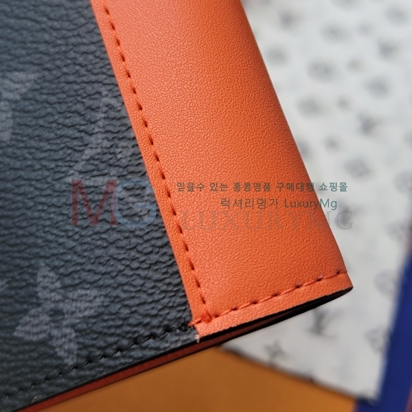 ���̺��� �н���Ʈ Ŀ���� M25838-1