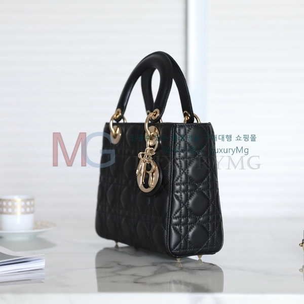 ��� ���� ���̵�� M557700-2