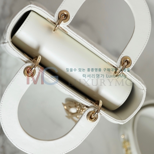 ��� ���� ���̵�� M557700-1