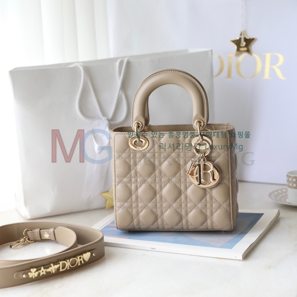 ��� ���� ���̵�� M557700-4