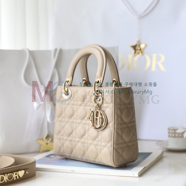 ��� ���� ���̵�� M557700-4