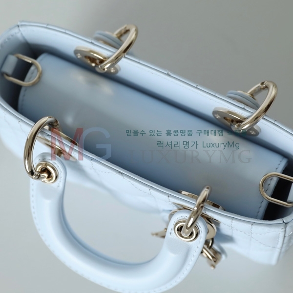 ��� ���̵� �� ���̹� �̴� M66750-106