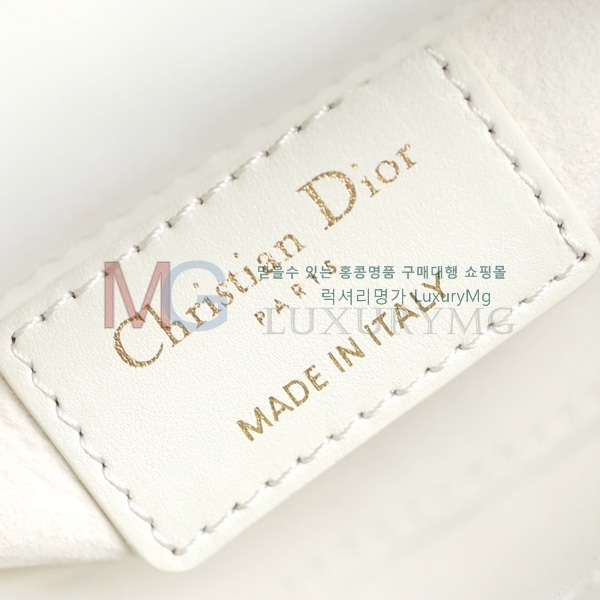 ��� ���̵� �� ���̹� �̴� M66750-104