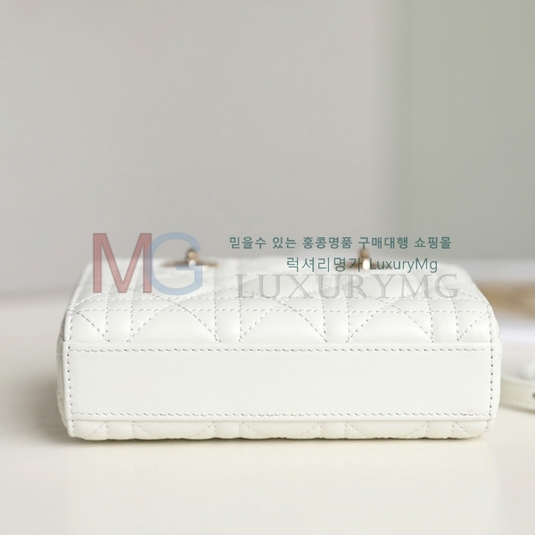 ��� ���̵� �� ���̹� �̴� M66750-104