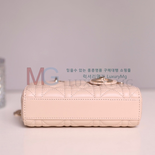 ��� ���̵� �� ���̹� �̴� M66750-105