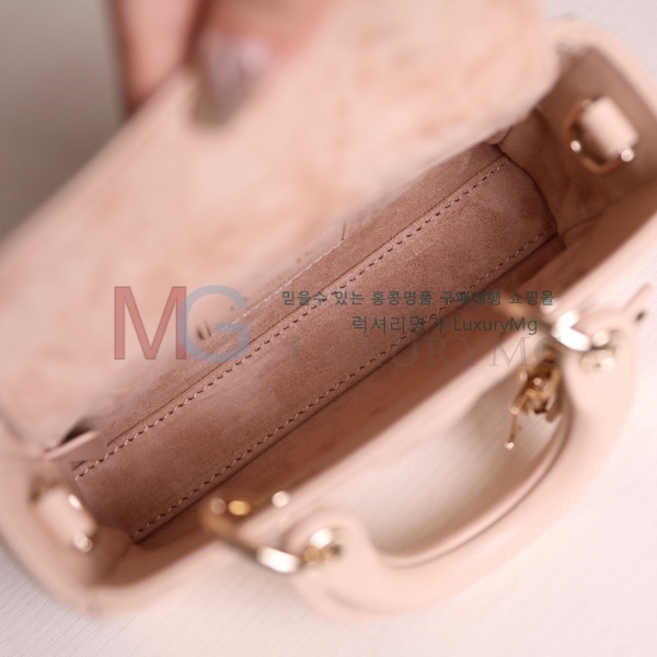 ��� ���̵� �� ���̹� �̴� M66750-105