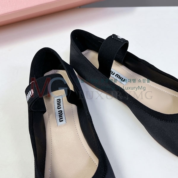 ���� �̿�̿� �÷����� 1MIU61778-5