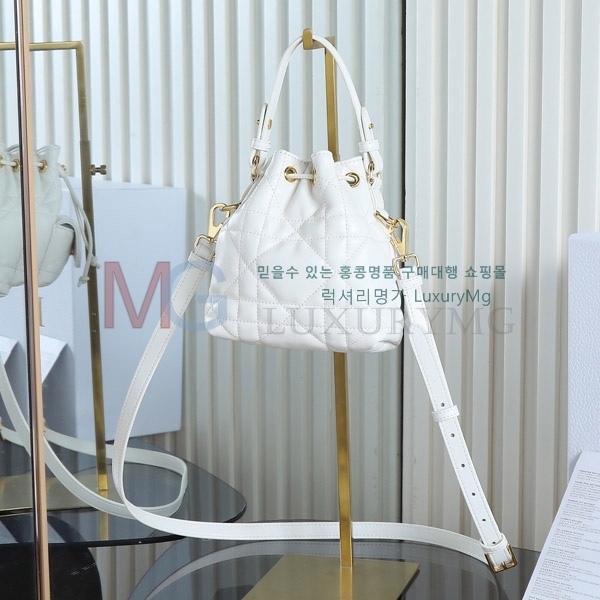 ��� ī�� ���� ��Ŷ�� M3373-702