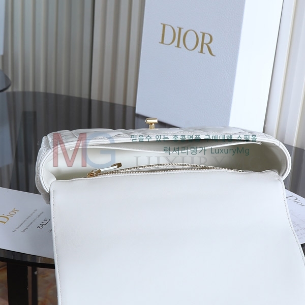 ��� �̵� ���̵�� M307700-1
