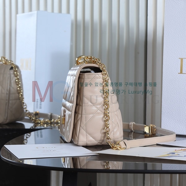 ��� �̵� ���̵�� M307700-4