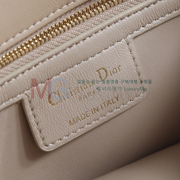 ��� �̵� ���̵�� M307700-4