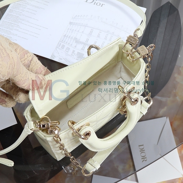 ��� ���̵� �� ���̹� �̴� M66750-101