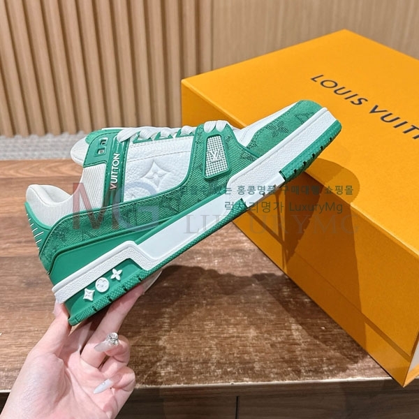 ���� ���̺��� 𝐋-𝐓𝐑𝐀𝐈𝐍𝐄𝐑 ����Ŀ�� 1LV522366-7