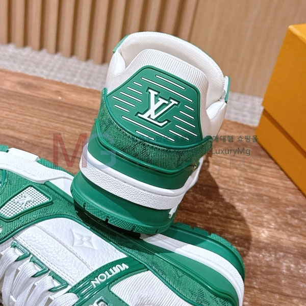 ���� ���̺��� 𝐋-𝐓𝐑𝐀𝐈𝐍𝐄𝐑 ����Ŀ�� 1LV522366-7