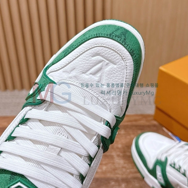 ���� ���̺��� 𝐋-𝐓𝐑𝐀𝐈𝐍𝐄𝐑 ����Ŀ�� 1LV522366-7