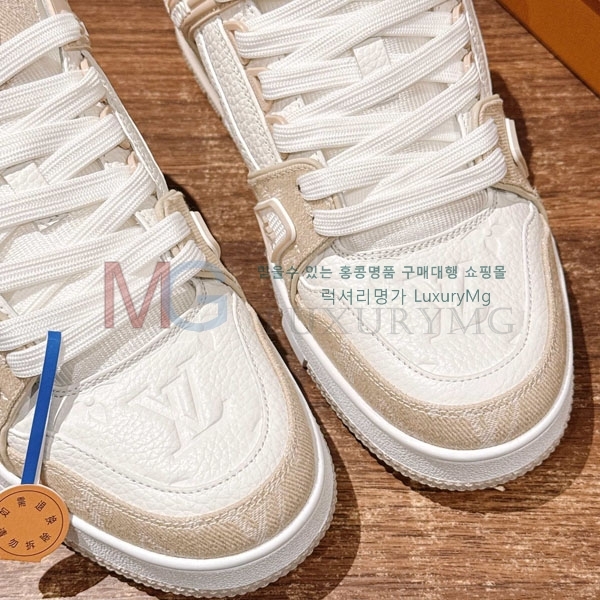���� ���̺��� 𝐋-𝐓𝐑𝐀𝐈𝐍𝐄𝐑 ����Ŀ�� 1LV522366-9