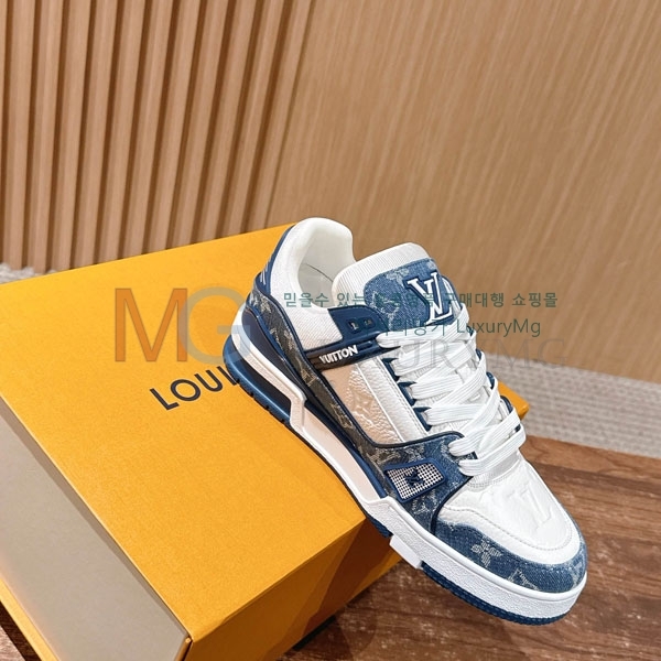 ���� ���̺��� 𝐋-𝐓𝐑𝐀𝐈𝐍𝐄𝐑 ����Ŀ�� 1LV522366-4