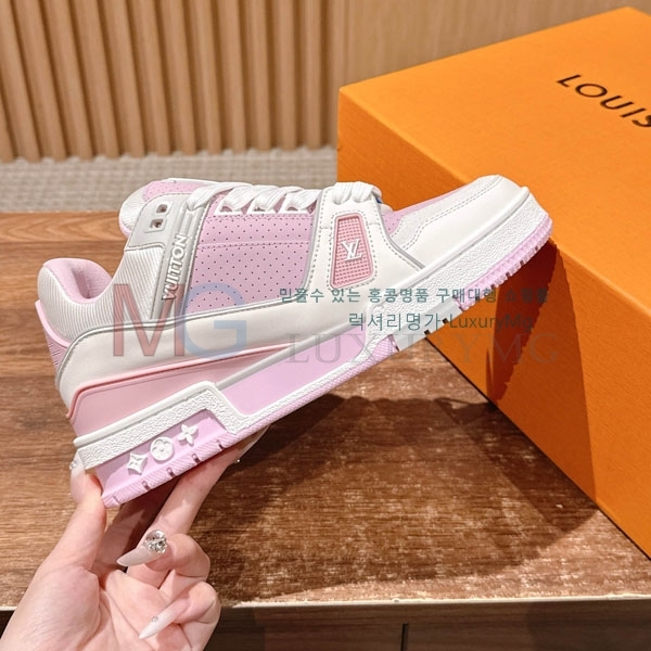  �������� ���̺��� 𝐋-𝐓𝐑𝐀𝐈𝐍𝐄𝐑 ����Ŀ�� 1LV55506-4