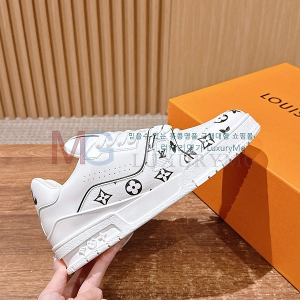 �������� ���̺��� 𝐋-𝐓𝐑𝐀𝐈𝐍𝐄𝐑 ����Ŀ�� 1LV55506-3
