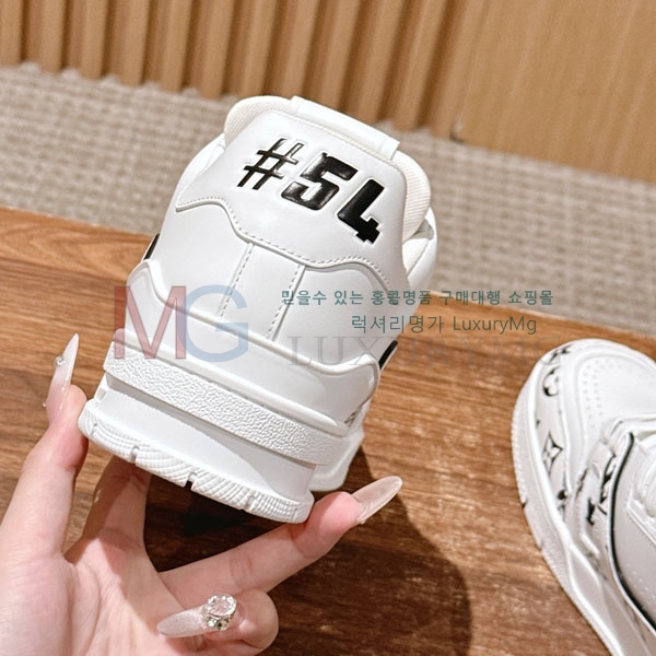  �������� ���̺��� 𝐋-𝐓𝐑𝐀𝐈𝐍𝐄𝐑 ����Ŀ�� 1LV55506-3