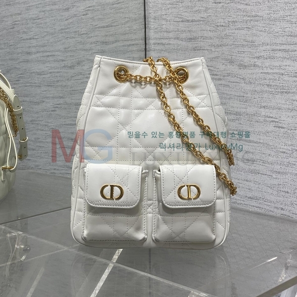 ��� Caro �̵�� ��Ƽĳ�� ü�� ���� D907550-2