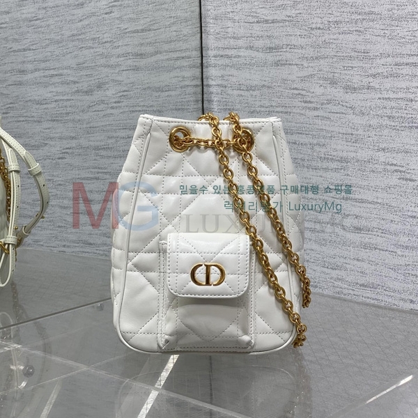 ��� Caro ���� ��Ƽĳ�� ü�� ���� D907720-1