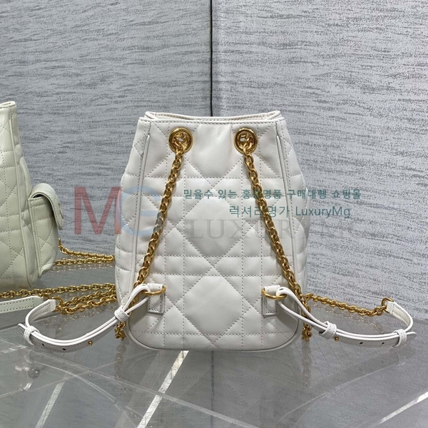 ��� Caro ���� ��Ƽĳ�� ü�� ���� D907720-1