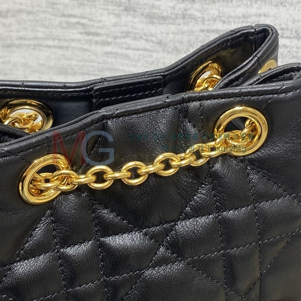 ��� Caro �̵�� ��Ƽĳ�� ü�� ���� D907550-1