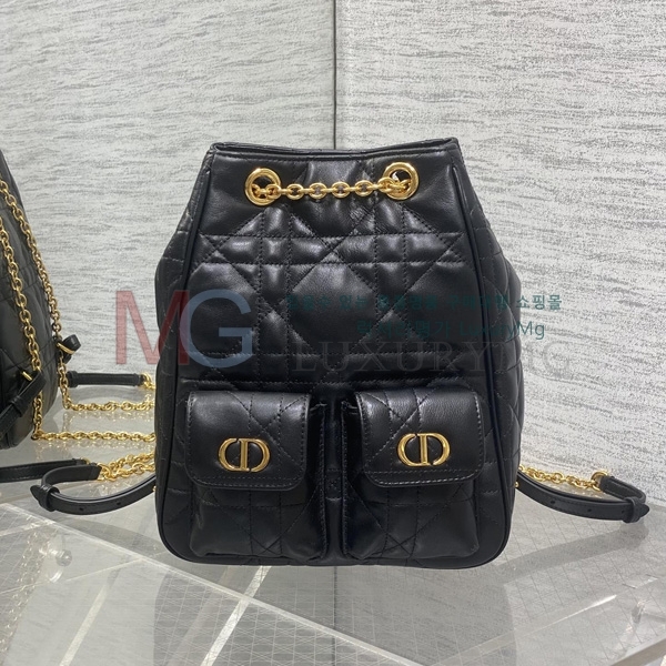 ��� Caro �̵�� ��Ƽĳ�� ü�� ���� D907550-1
