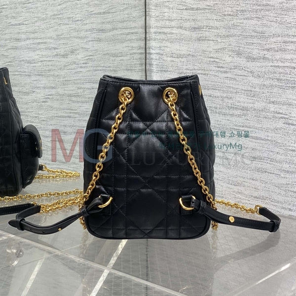 ��� Caro ���� ��Ƽĳ�� ü�� ���� D907720-2
