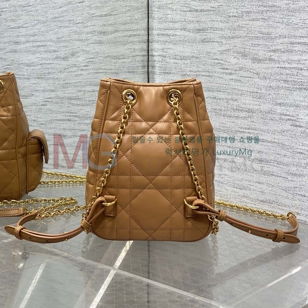 ��� Caro ���� ��Ƽĳ�� ü�� ���� D907720-4