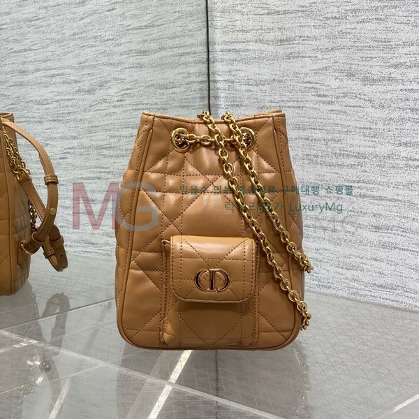 ��� Caro ���� ��Ƽĳ�� ü�� ���� D907720-4