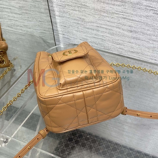 ��� Caro ���� ��Ƽĳ�� ü�� ���� D907720-4