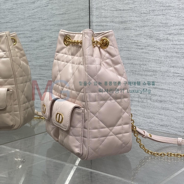 ��� Caro �̵�� ��Ƽĳ�� ü�� ���� D907550-3