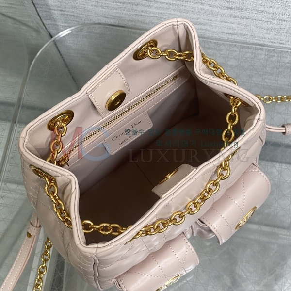��� Caro �̵�� ��Ƽĳ�� ü�� ���� D907550-3