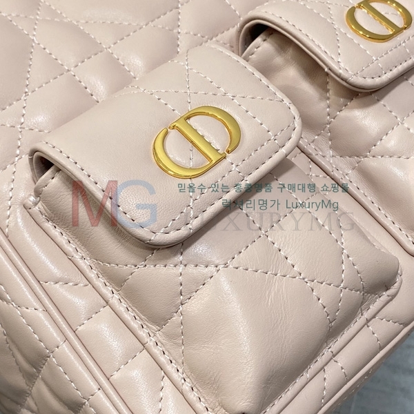 ��� Caro �̵�� ��Ƽĳ�� ü�� ���� D907550-3