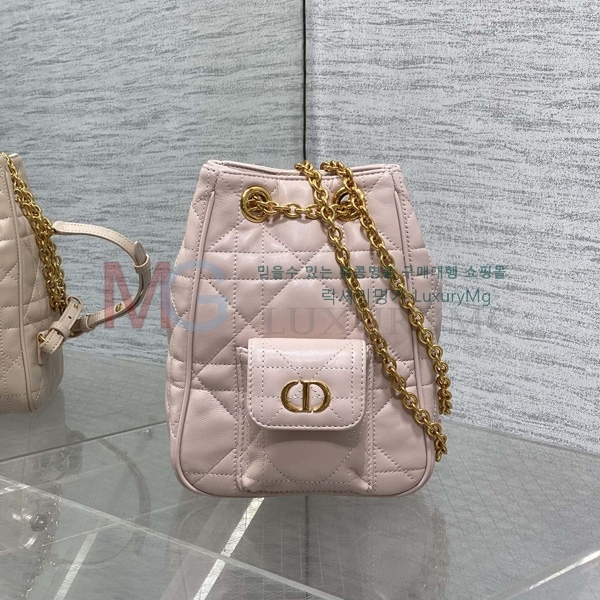 ��� Caro ���� ��Ƽĳ�� ü�� ���� D907720-3