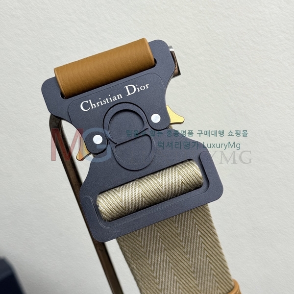 ��� ���� �� 1ADPO093-1