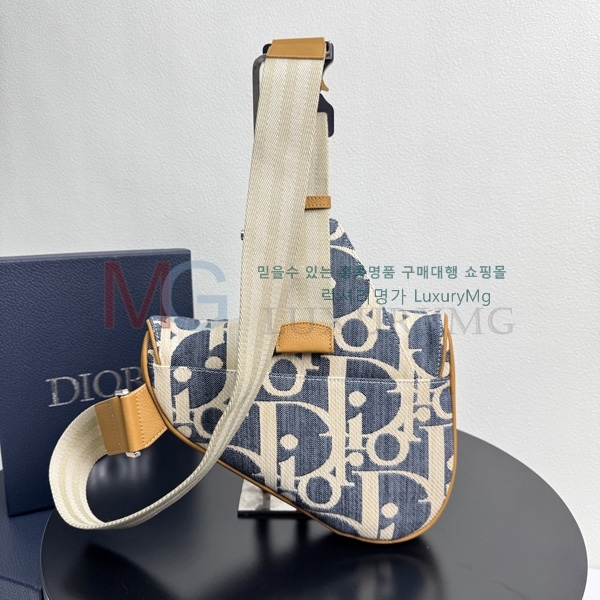 ��� ���� �� 1ADPO093-1