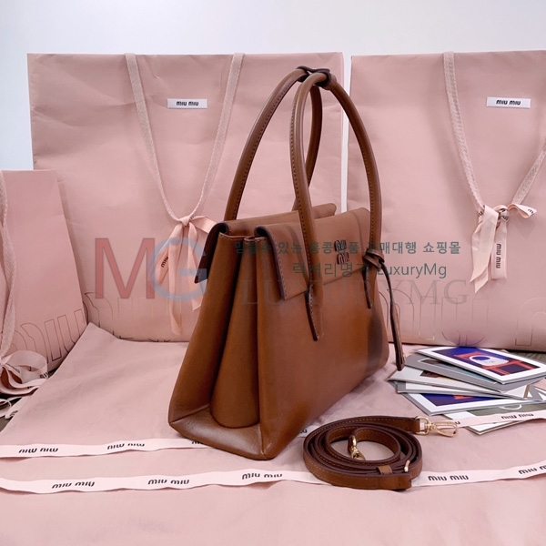 �̿�̿� �ָ��׸� ��Ʈ�� 5BA302-2