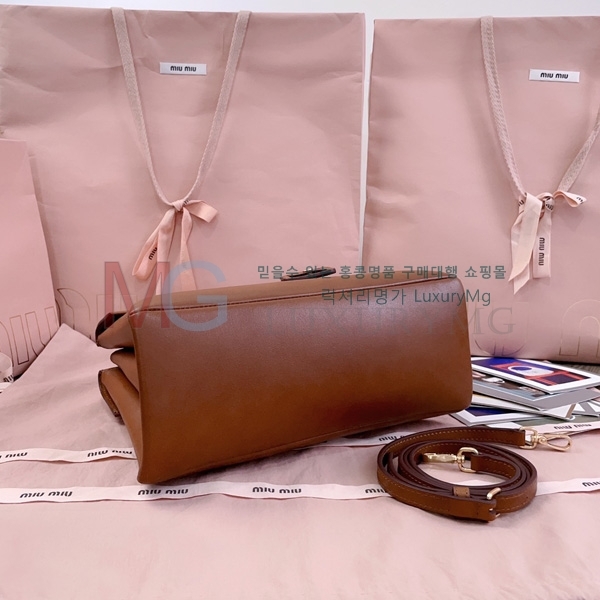 �̿�̿� �ָ��׸� ��Ʈ�� 5BA302-2